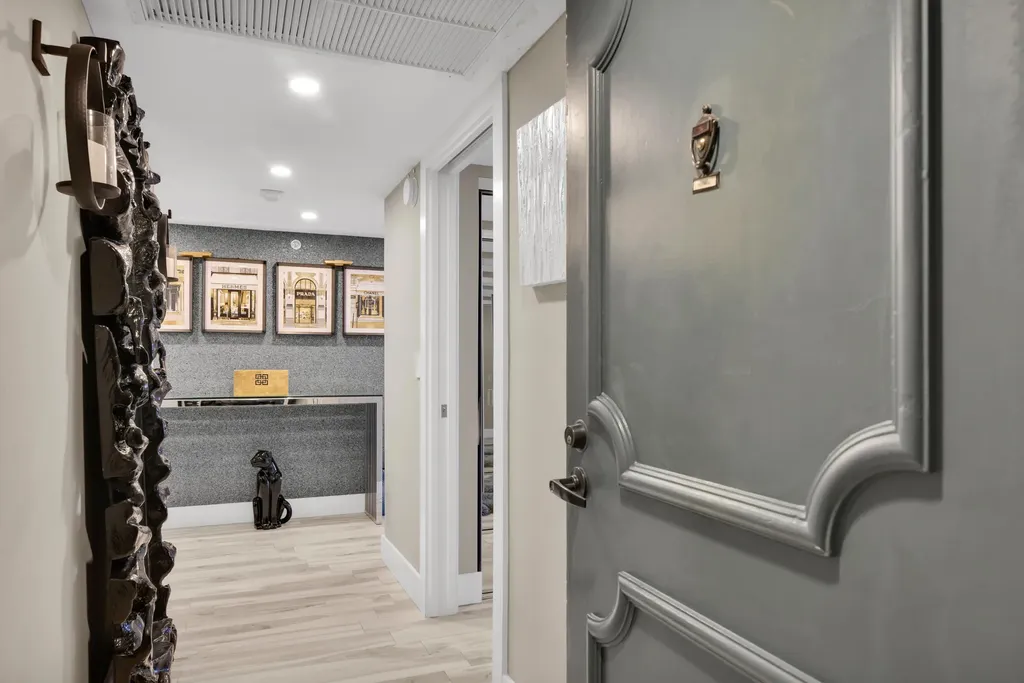 899 Jeffery Street Boca Raton FL 33487
