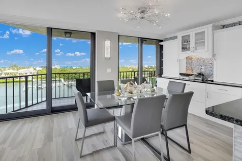 899 Jeffery Street Boca Raton FL 33487