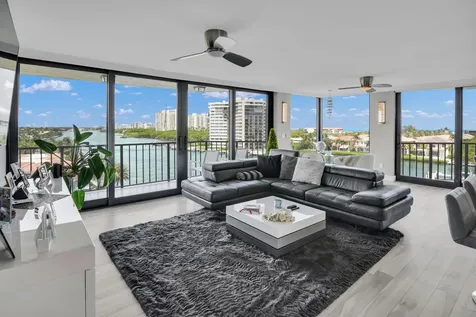 899 Jeffery Street Boca Raton FL 33487