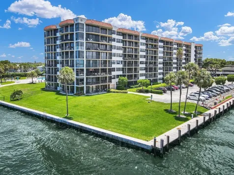 899 Jeffery Street Boca Raton FL 33487