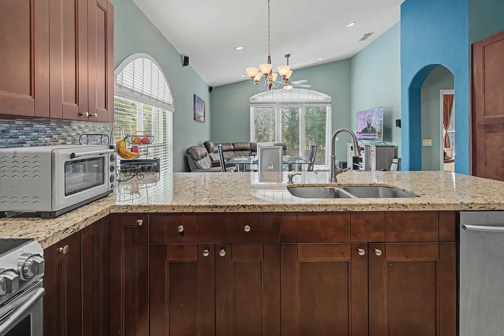 1755 NW 77th Avenue Pembroke Pines FL 33024