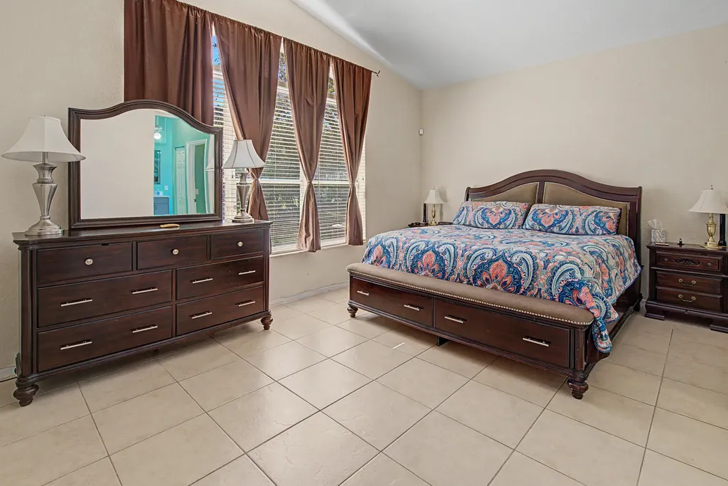 1755 NW 77th Avenue Pembroke Pines FL 33024