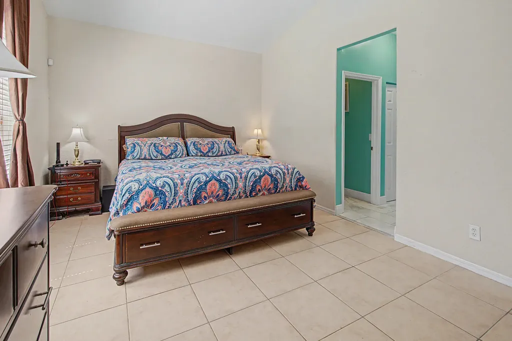 1755 NW 77th Avenue Pembroke Pines FL 33024