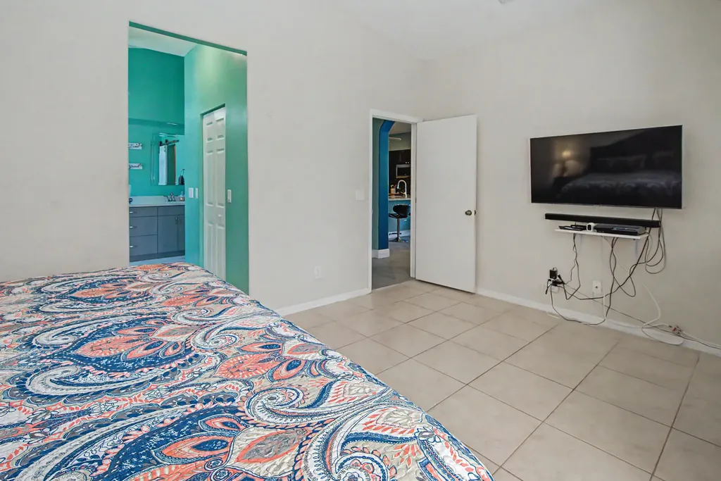 1755 NW 77th Avenue Pembroke Pines FL 33024
