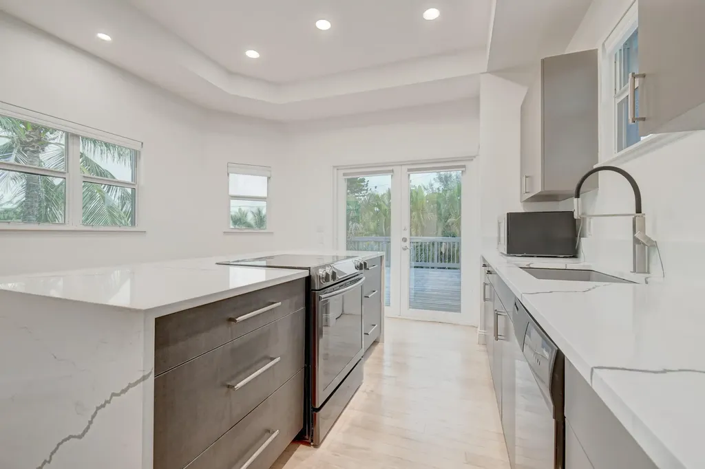 21 Oceanview Drive Ocean Ridge FL 33435