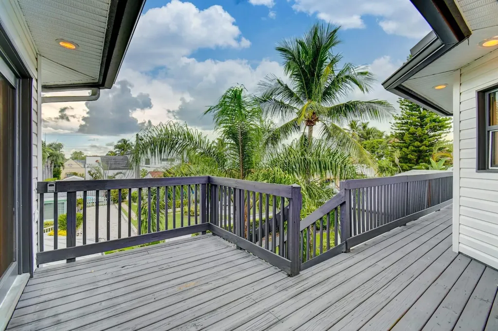 21 Oceanview Drive Ocean Ridge FL 33435