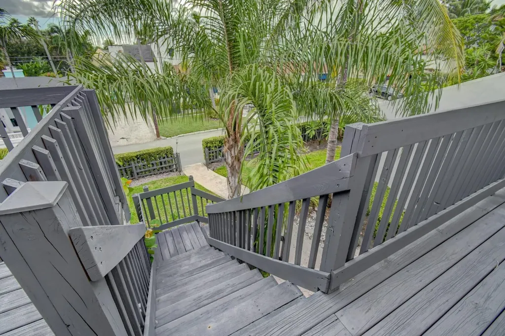 21 Oceanview Drive Ocean Ridge FL 33435