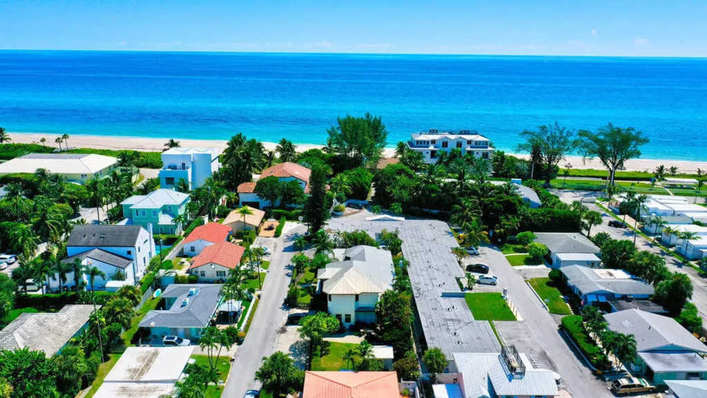 21 Oceanview Drive Ocean Ridge FL 33435
