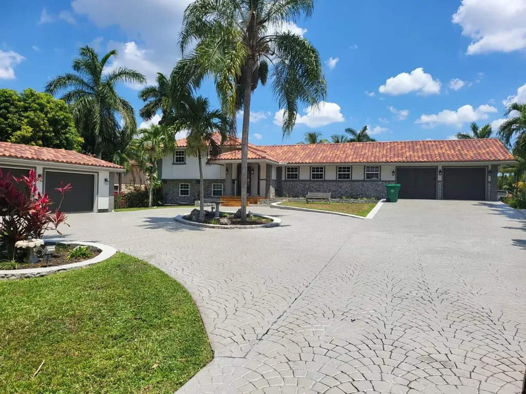 11081 SW 30th Court Davie FL 33328