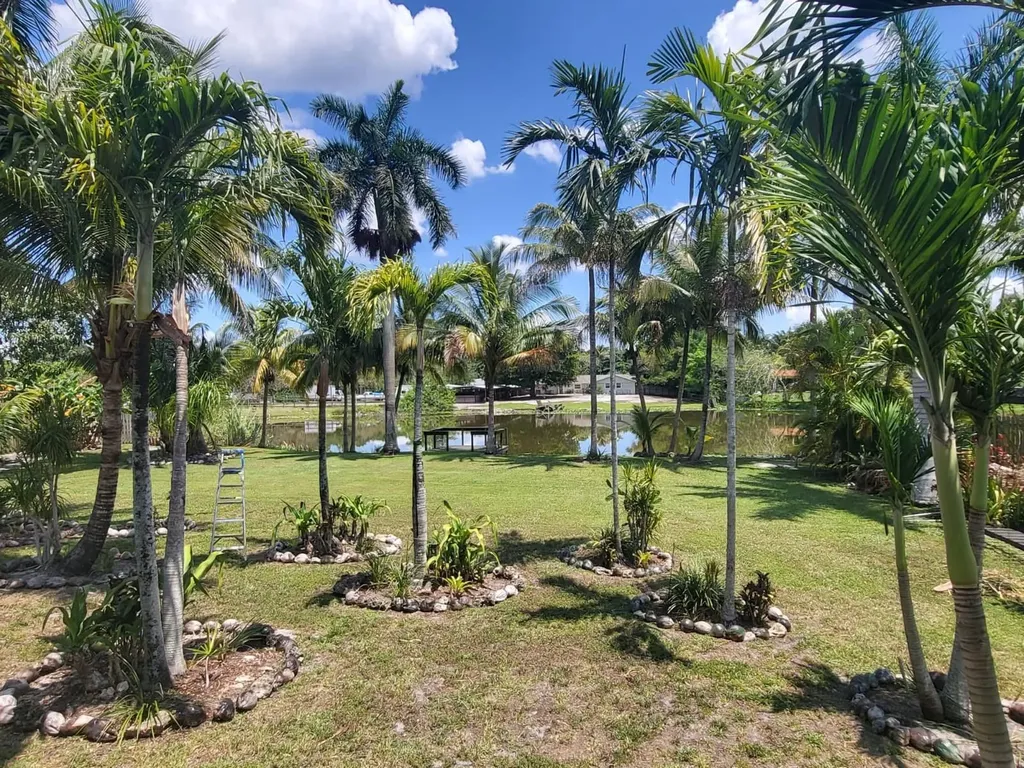 11081 SW 30th Court Davie FL 33328