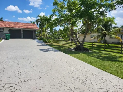 11081 SW 30th Court Davie FL 33328
