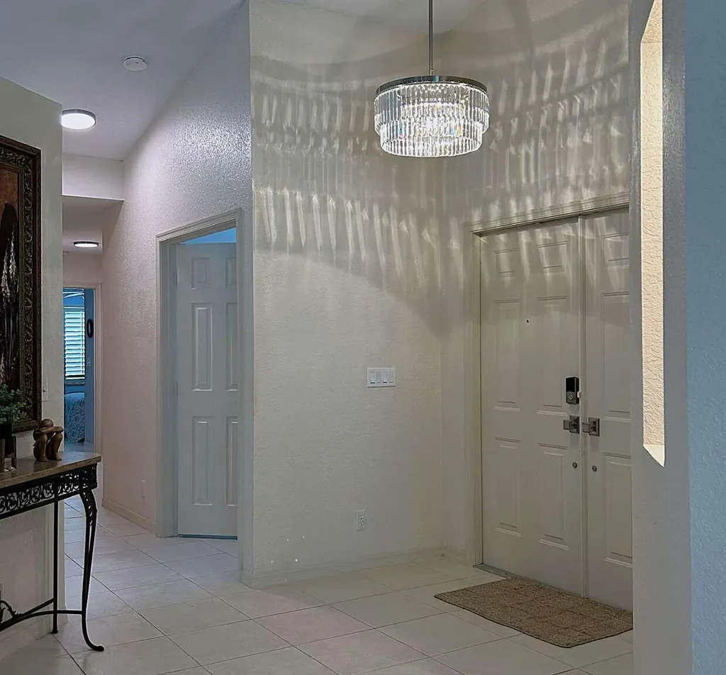 8088 Vía Di Veneto Boca Raton FL 33496