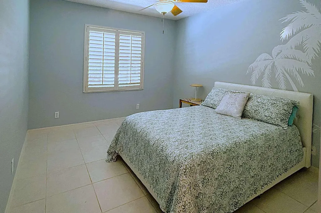 8088 Vía Di Veneto Boca Raton FL 33496