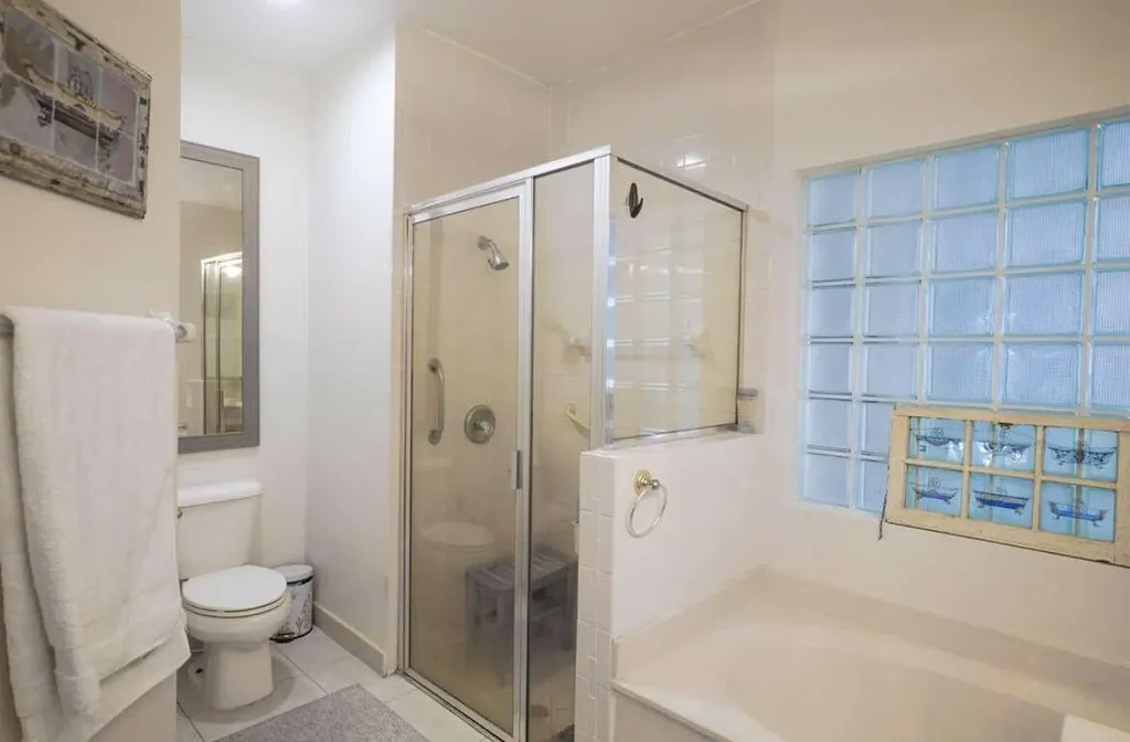 8088 Vía Di Veneto Boca Raton FL 33496