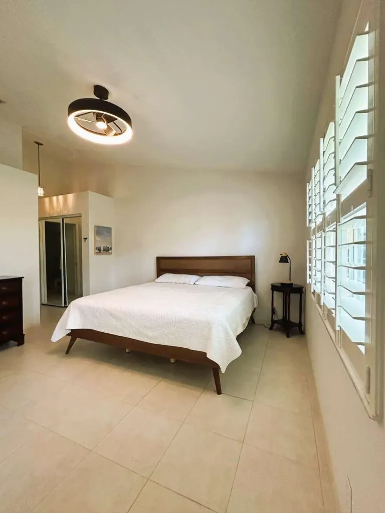 8088 Vía Di Veneto Boca Raton FL 33496