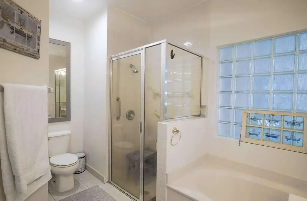 8088 Vía Di Veneto Boca Raton FL 33496