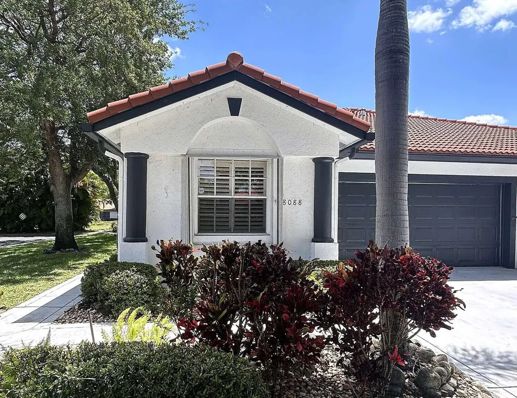 8088 Vía Di Veneto Boca Raton FL 33496