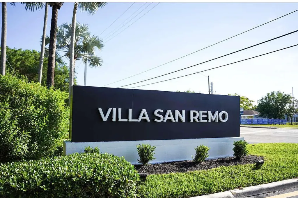 8088 Vía Di Veneto Boca Raton FL 33496