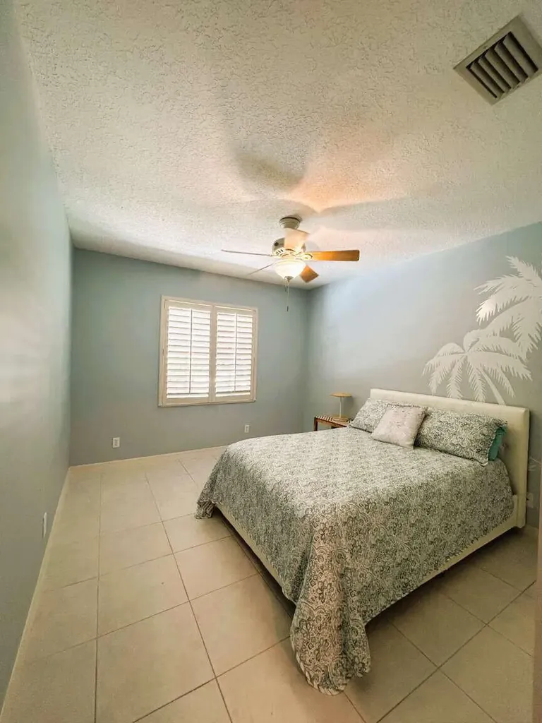 8088 Vía Di Veneto Boca Raton FL 33496