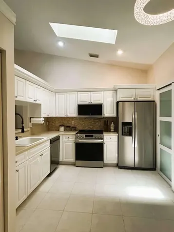8088 Vía Di Veneto Boca Raton FL 33496
