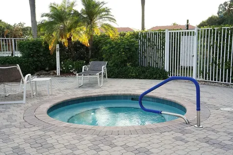 8088 Vía Di Veneto Boca Raton FL 33496