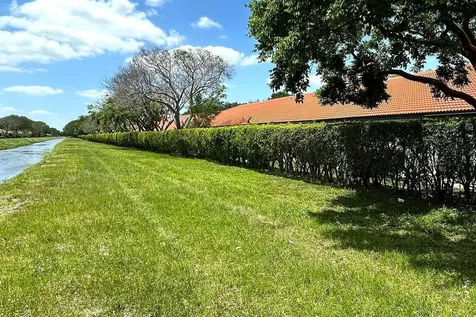 8088 Vía Di Veneto Boca Raton FL 33496