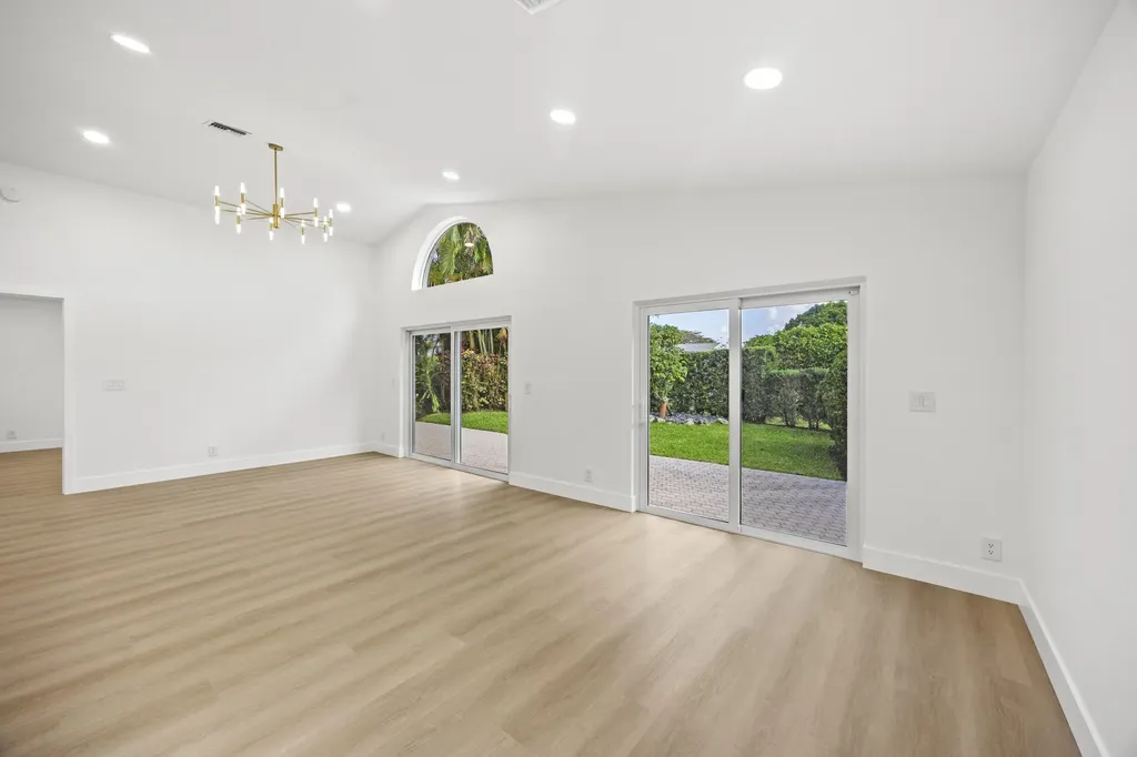 5141 Columbo Court Delray Beach FL 33484