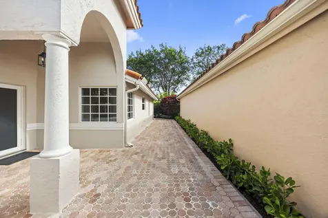 5141 Columbo Court Delray Beach FL 33484