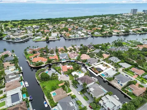 531 Silver Lane Boca Raton FL 33432