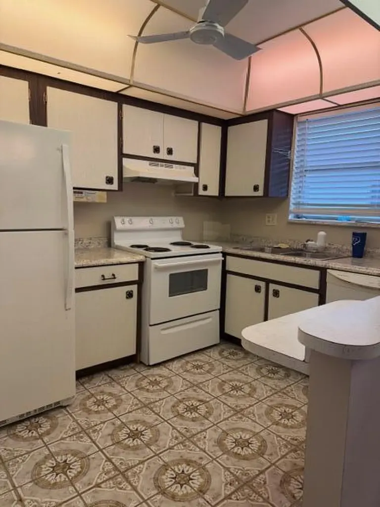 149 Stratford West Palm Beach FL 33417