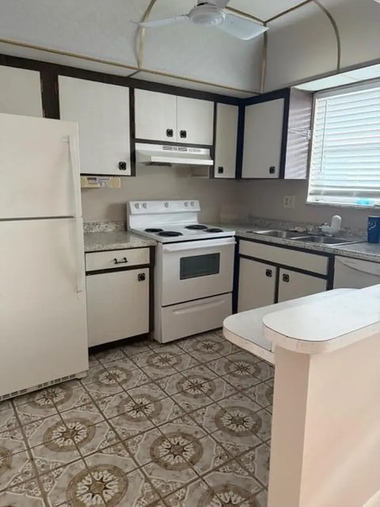 149 Stratford West Palm Beach FL 33417
