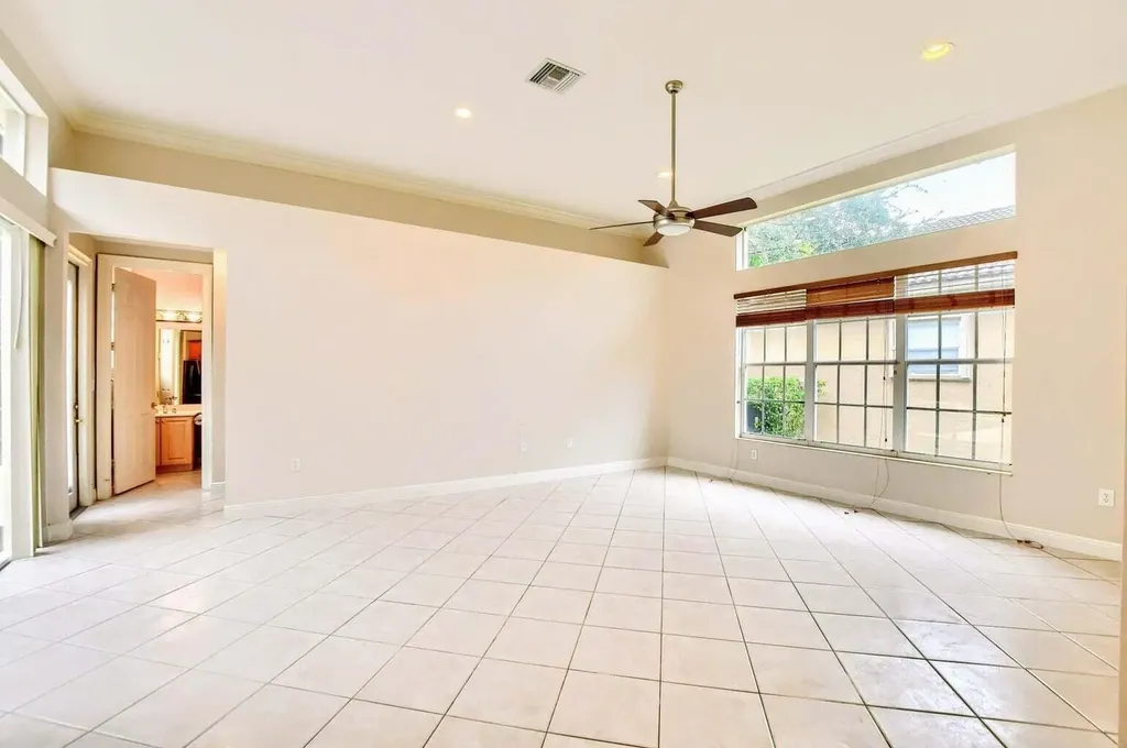 19474 Saturnia Lakes Drive Boca Raton FL 33498