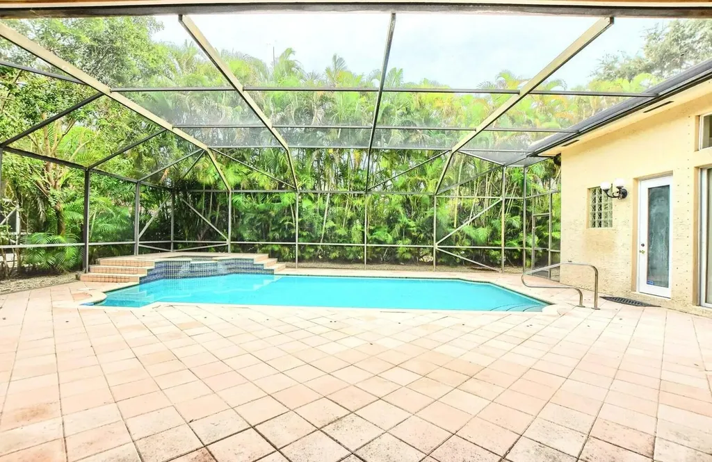 19474 Saturnia Lakes Drive Boca Raton FL 33498
