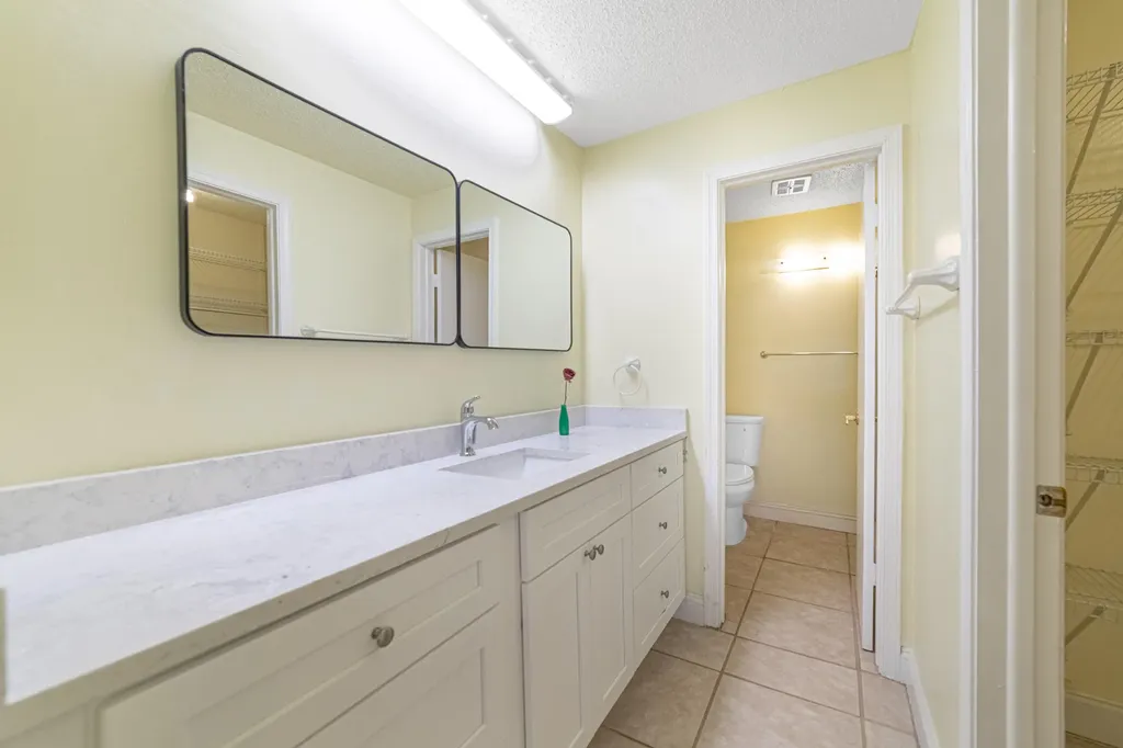 8633 NW 12th Street Plantation FL 33322