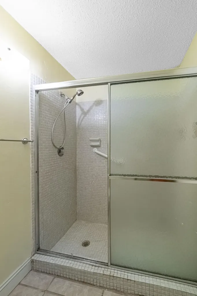 8633 NW 12th Street Plantation FL 33322