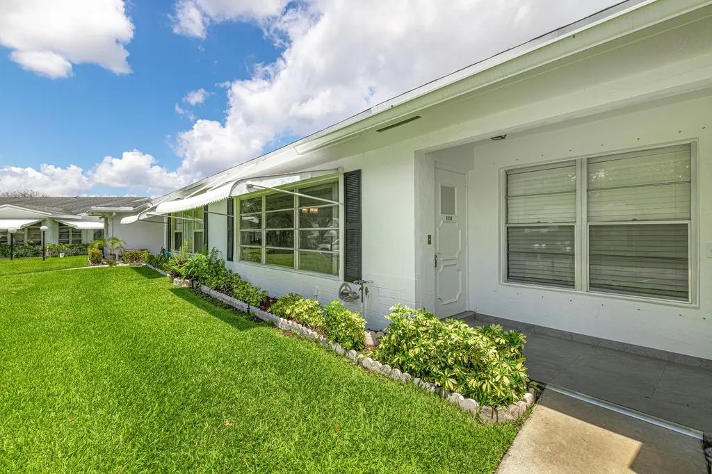 8633 NW 12th Street Plantation FL 33322