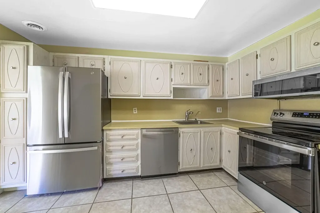 8633 NW 12th Street Plantation FL 33322