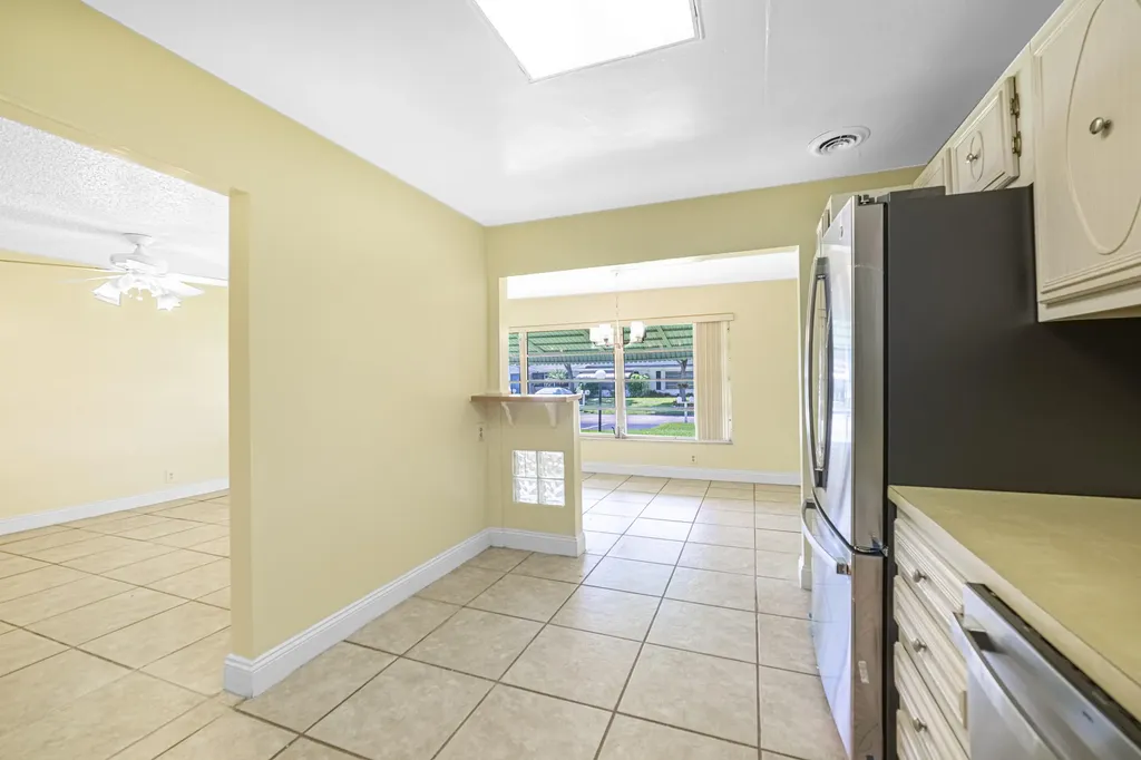 8633 NW 12th Street Plantation FL 33322