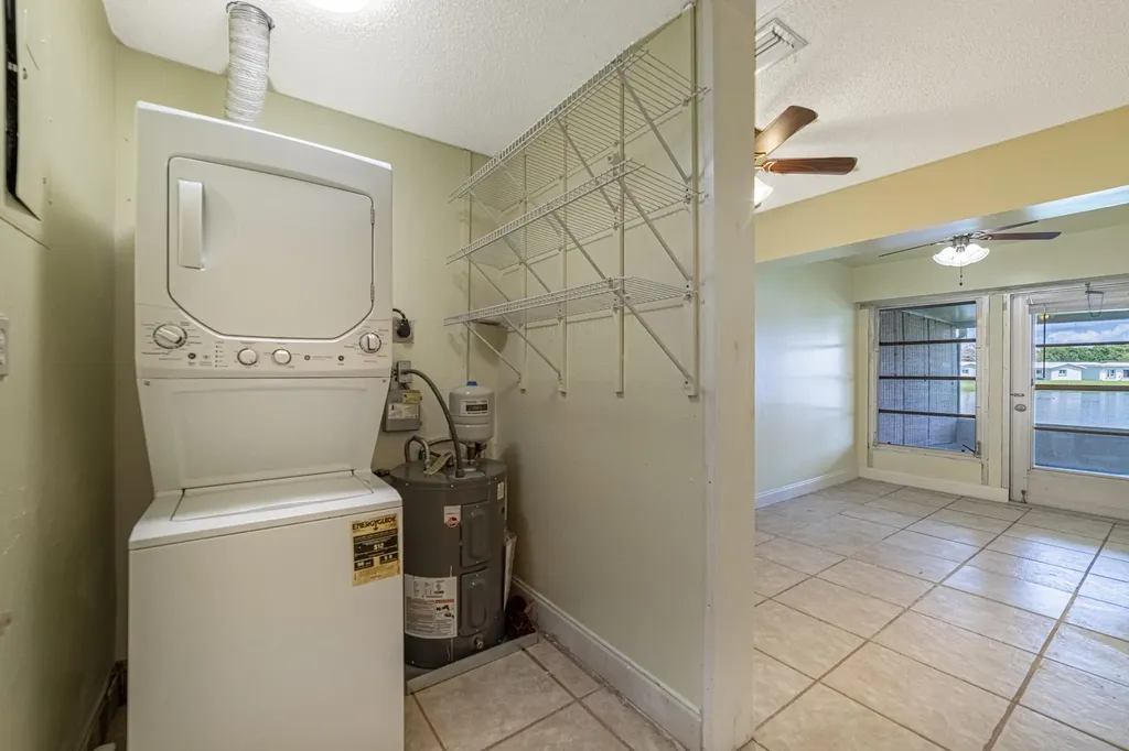 8633 NW 12th Street Plantation FL 33322