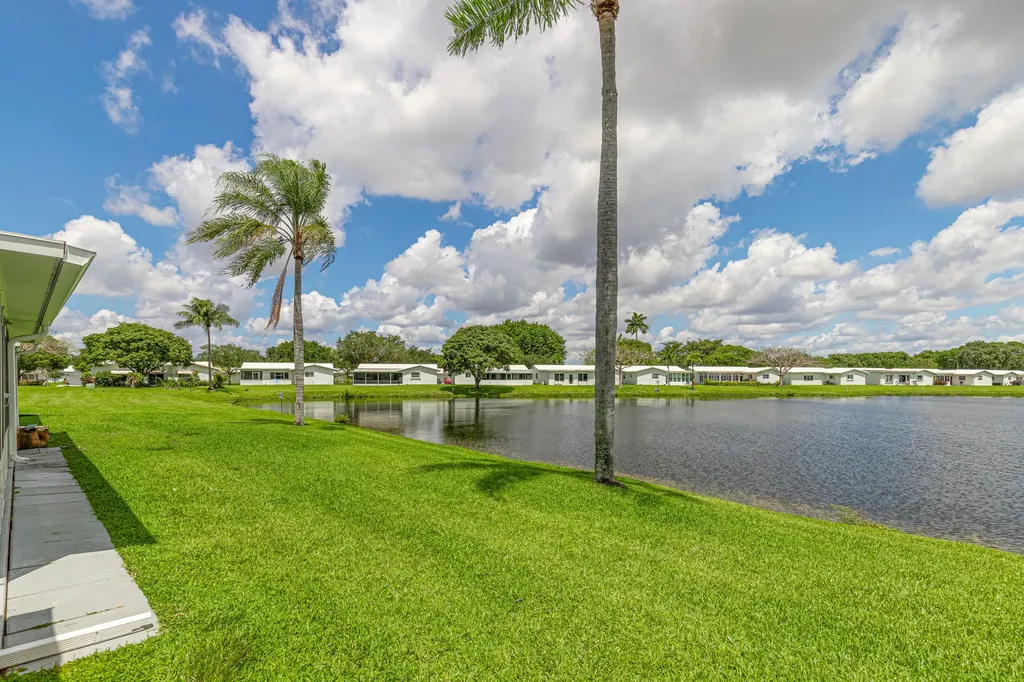 8633 NW 12th Street Plantation FL 33322