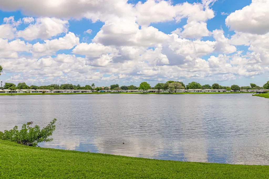 8633 NW 12th Street Plantation FL 33322
