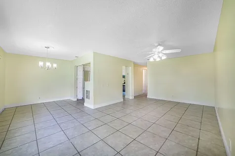 8633 NW 12th Street Plantation FL 33322