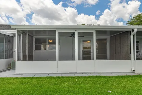 8633 NW 12th Street Plantation FL 33322
