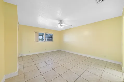8633 NW 12th Street Plantation FL 33322
