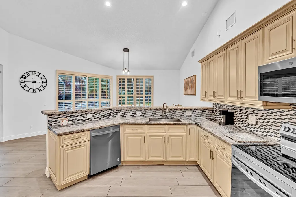 7816 Bridlington Drive Boynton Beach FL 33472