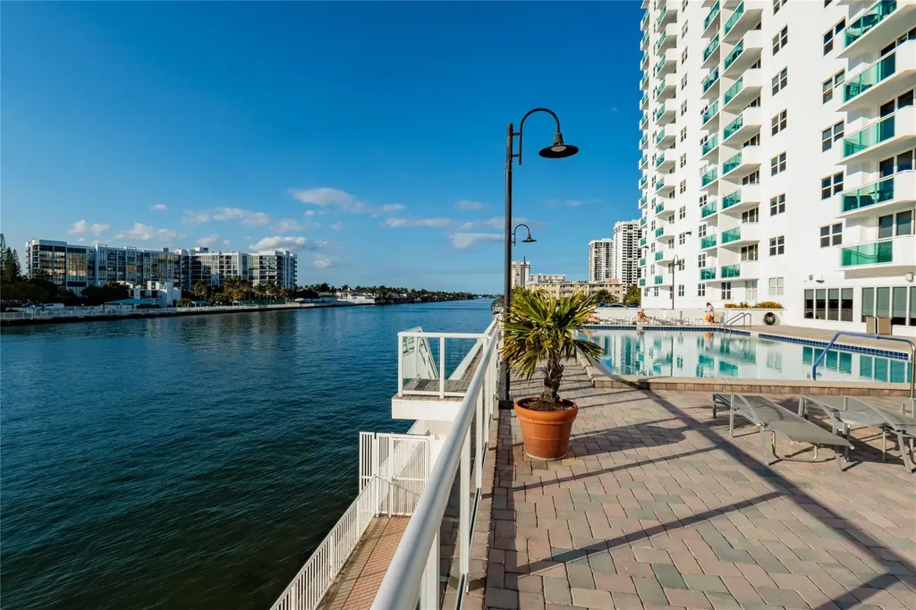 3001 S Ocean Drive Hollywood FL 33019