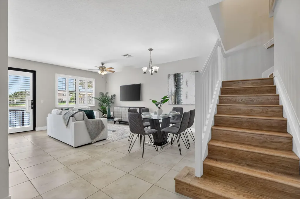8437 Lakeview Trail Parkland FL 33076