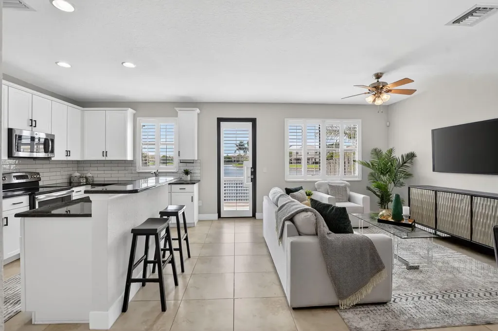 8437 Lakeview Trail Parkland FL 33076