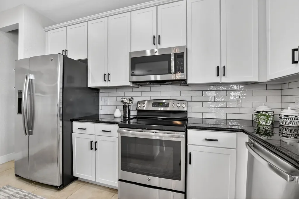 8437 Lakeview Trail Parkland FL 33076