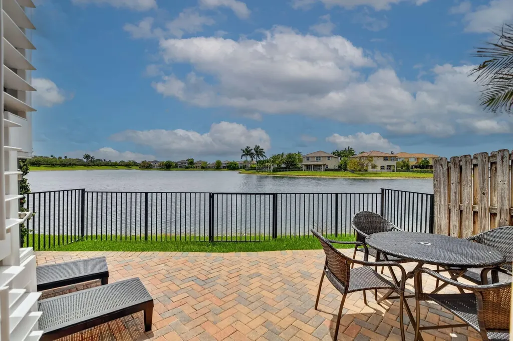 8437 Lakeview Trail Parkland FL 33076